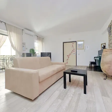 1br Flat With Balcony