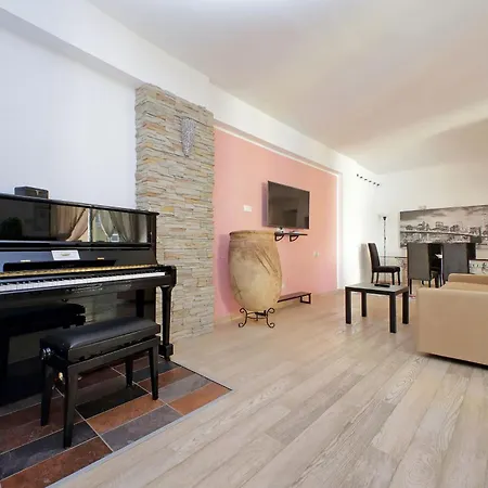 1br Flat With Balcony